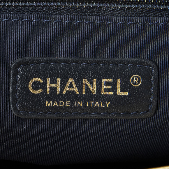 Chanel Medium Boy Cube Flap - Picture 8 of 9